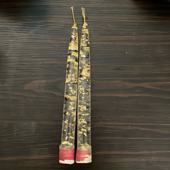 1960's Lucite Taper Candles can’t find a tape measure so I phone for scale - Picture 1 of 3